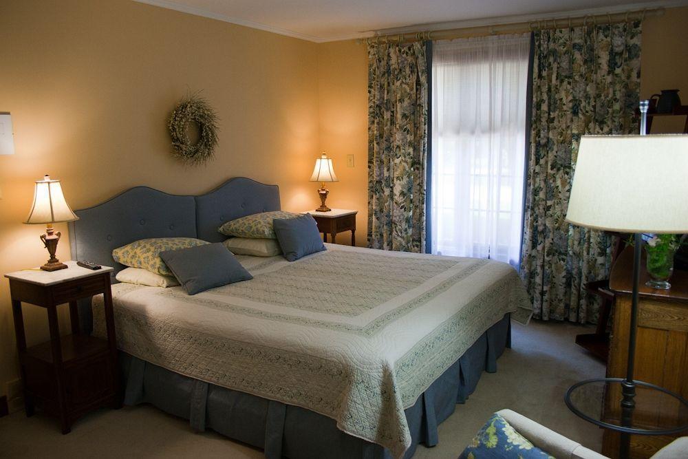 Cedar Gables Bed & Breakfast Niagara-on-the-Lake Exterior foto