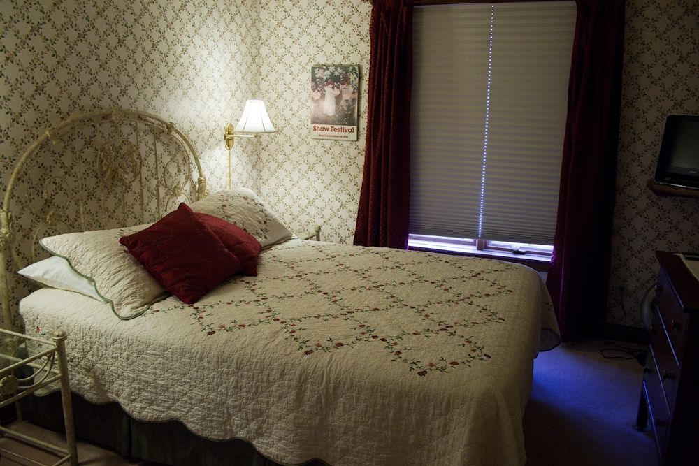 Cedar Gables Bed & Breakfast Niagara-on-the-Lake Exterior foto